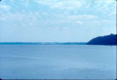 by the sea.jpg (11584 bytes)